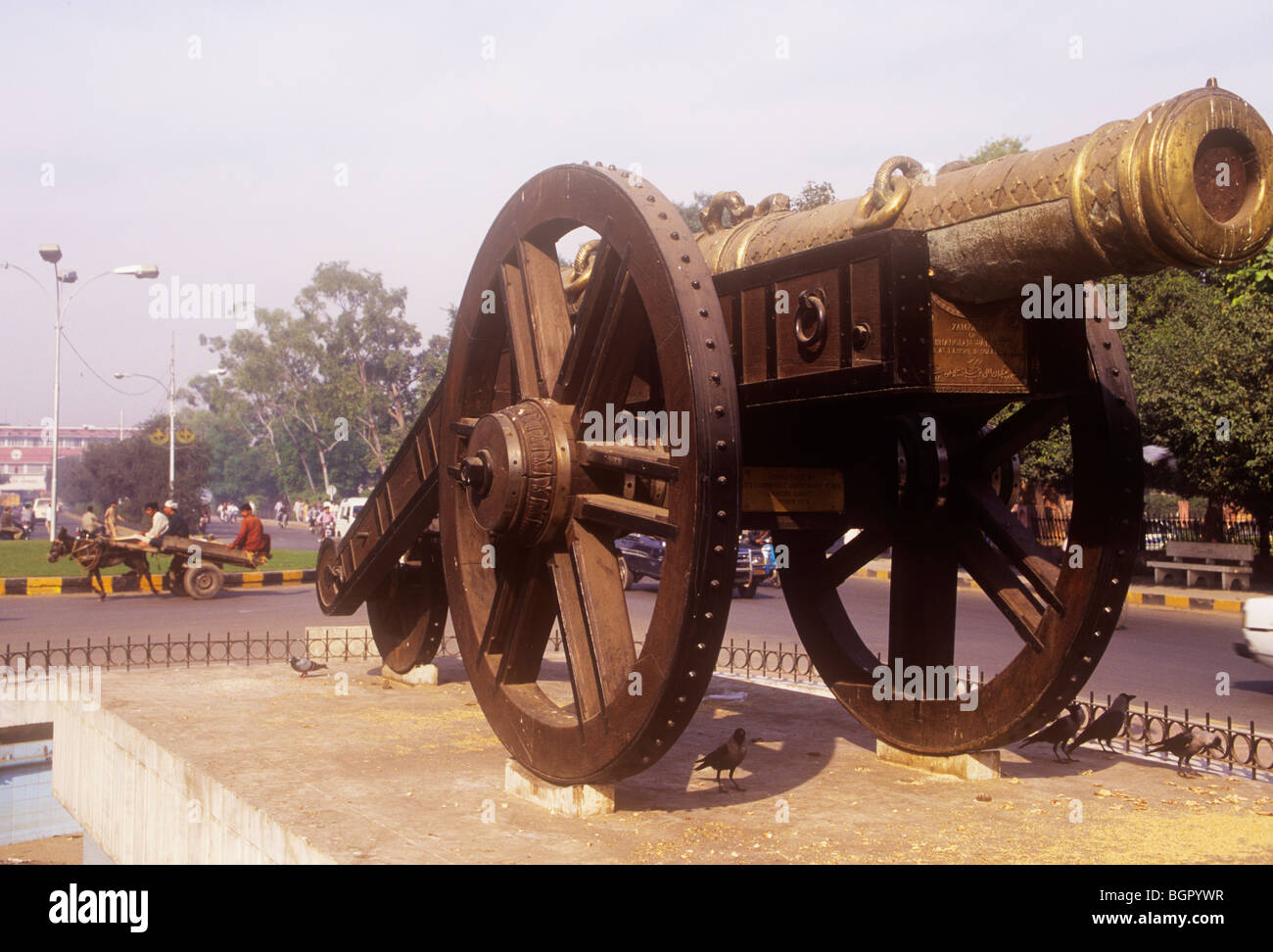 `Kim`s Gun` from the Rudyard Kipling story, Lahore, Pakistan Stock Photo Alamy